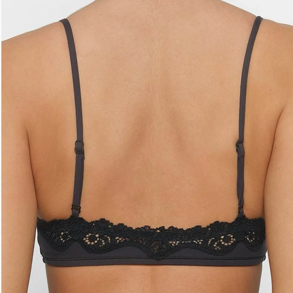 SKIMS Fits Everybody Lace Scoop Bralette - Picture 2 of 13